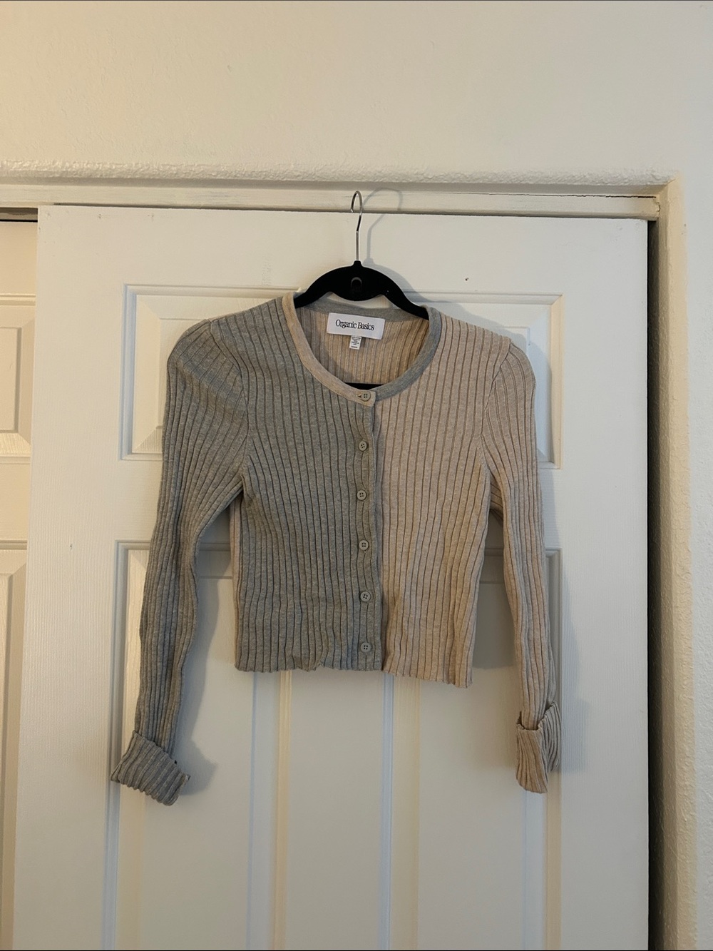 Organic Basics Contrast Ribbed Button Cardigan in Beige and Light Gray